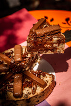 Load image into Gallery viewer, Chunky Bulky Cookie Pie