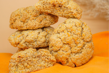 Load image into Gallery viewer, Carrot Cake Cookie
